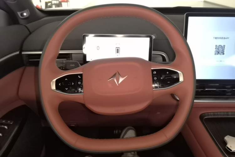 Used Dongfeng eπ eπ008 2024 636Max All-Electric Version 6 Seats Steering Wheel