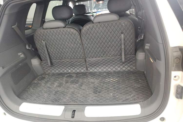 Used Dongfeng eπ eπ008 2024 210Max Range-Extended Version 6 Seats Trunk