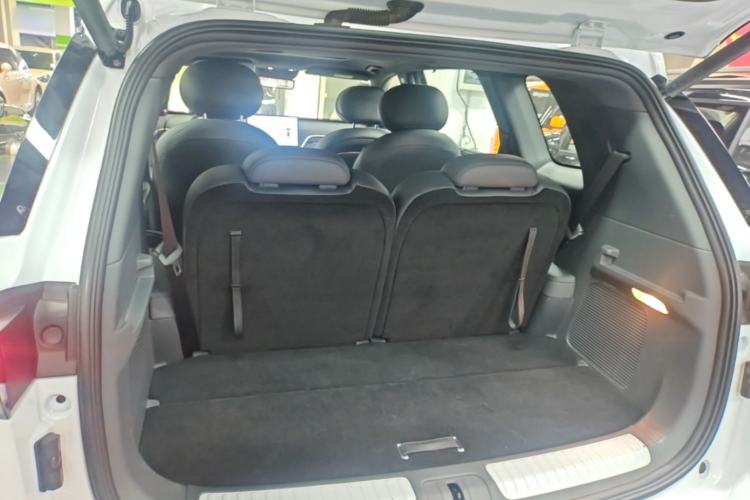 Used Dongfeng eπ eπ008 2024 210Max Range-Extended Version 6 Seats Trunk