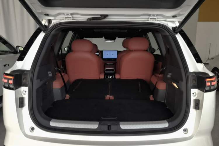 Used Dongfeng eπ eπ008 2024 636Max All-Electric Version 6 Seats Trunk