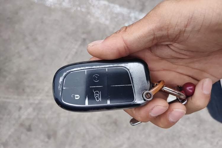 Used Dongfeng eπ eπ008 2024 636Max All-Electric Version 6 Seats Vehicle Key