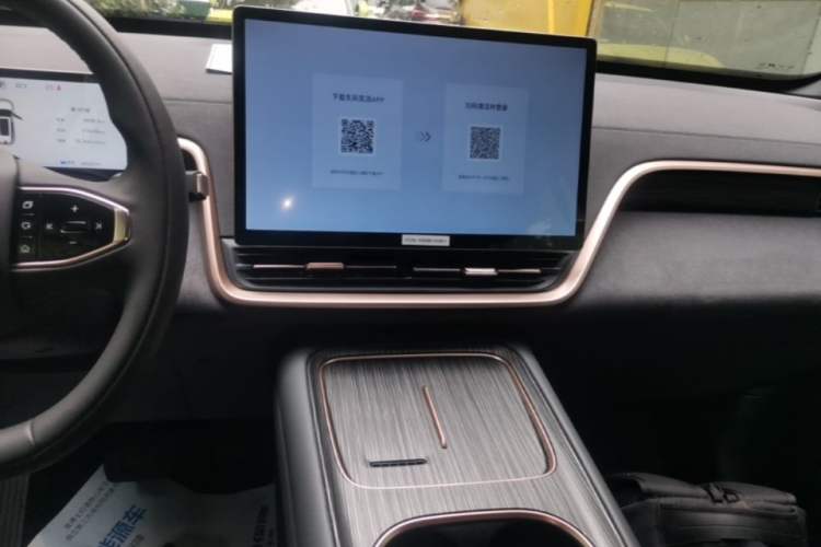 Used Dongfeng eπ eπ008 2024 636Max All-Electric Version 6 Seats Audio And AC Panel