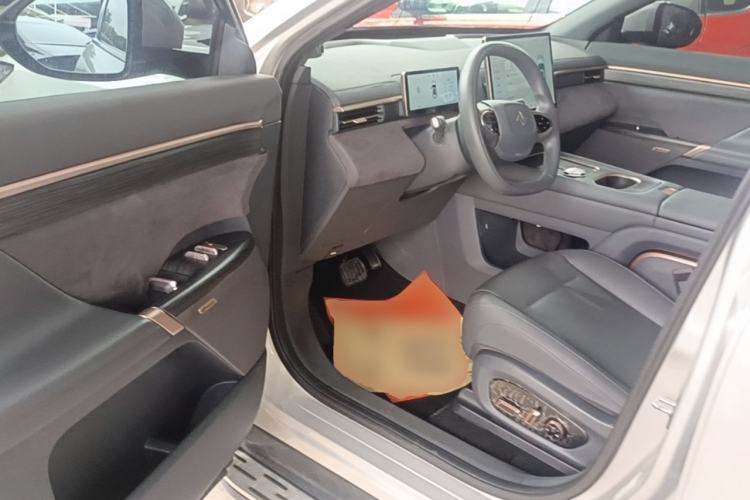 Used Dongfeng eπ eπ008 2024 210Max Range-Extended Version 6 Seats Driver Seat