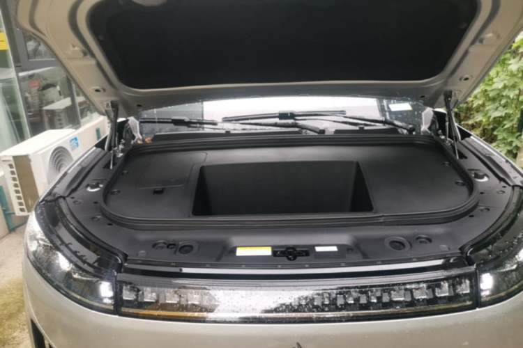 Used Dongfeng eπ eπ008 2024 636Max All-Electric Version 6 Seats Engine Bay