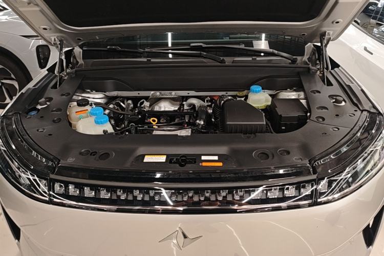 Used Dongfeng eπ eπ008 2024 210Max Range-Extended Version 6 Seats Engine Bay