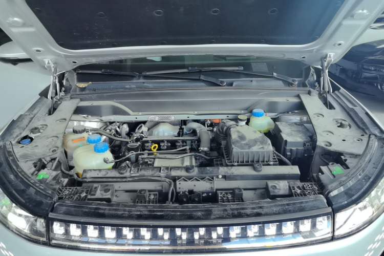 Used Dongfeng eπ eπ008 2024 210Max Range-Extended Version 6 Seats Engine Bay