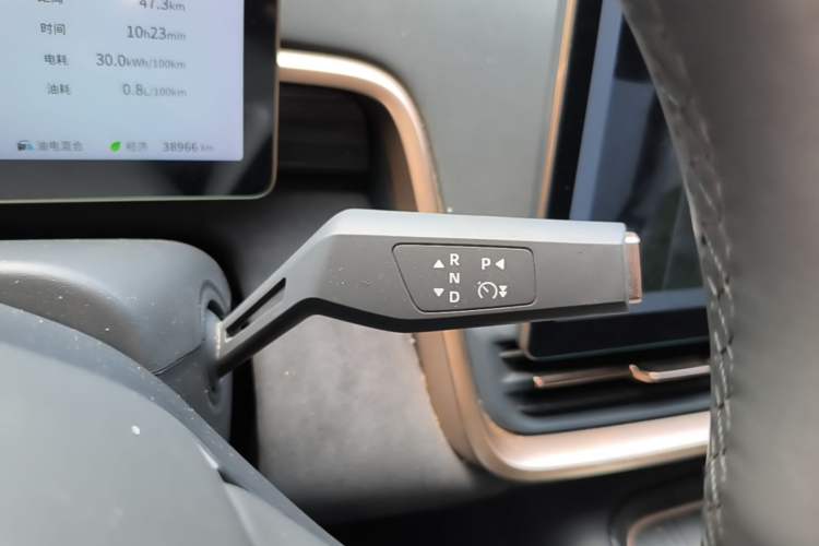 Used Dongfeng eπ eπ008 2024 210Max Range-Extended Version 6 Seats Gear Lever