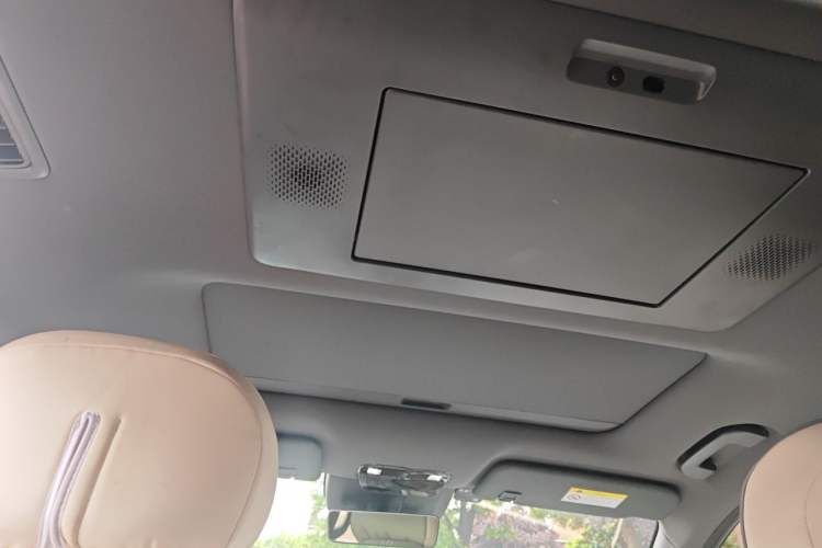 Used Dongfeng eπ eπ008 2024 210Max Range-Extended Version 6 Seats Headliner