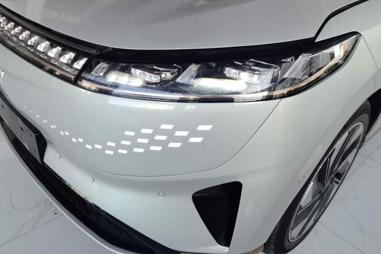 Used Dongfeng eπ eπ008 2024 210Max Range-Extended Version 6 Seats Left Front Headlight
