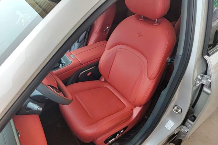 Used Dongfeng eπ eπ008 2024 210Max Range-Extended Version 6 Seats Left Front Seat