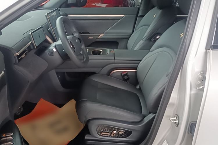 Used Dongfeng eπ eπ008 2024 210Max Range-Extended Version 6 Seats Left Front Seat