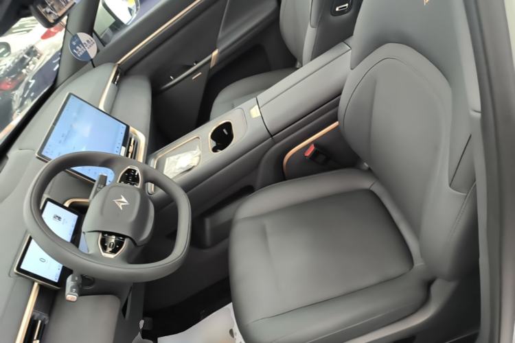 Used Dongfeng eπ eπ008 2024 210Max Range-Extended Version 6 Seats Left Front Seat