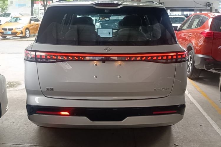 Used Dongfeng eπ eπ008 2024 210Max Range-Extended Version 6 Seats Rear