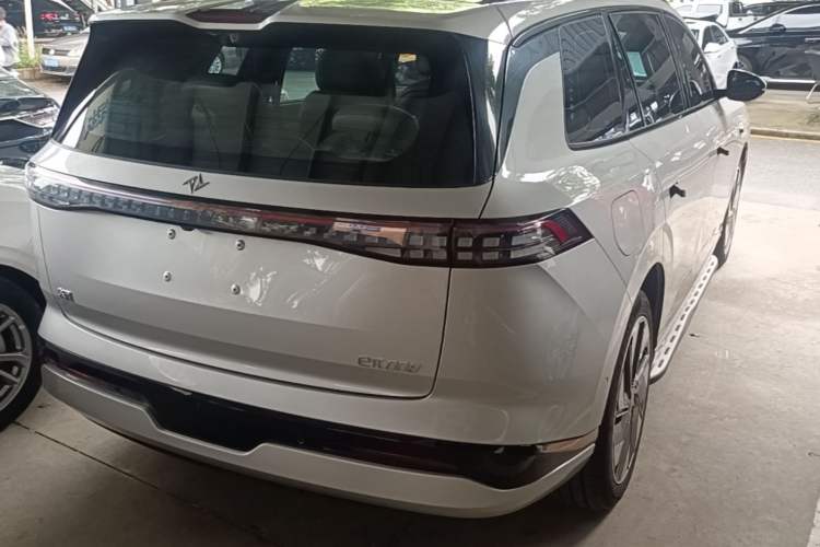 Used Dongfeng eπ eπ008 2024 210Max Range-Extended Version 6 Seats Rear Right 45 Deg