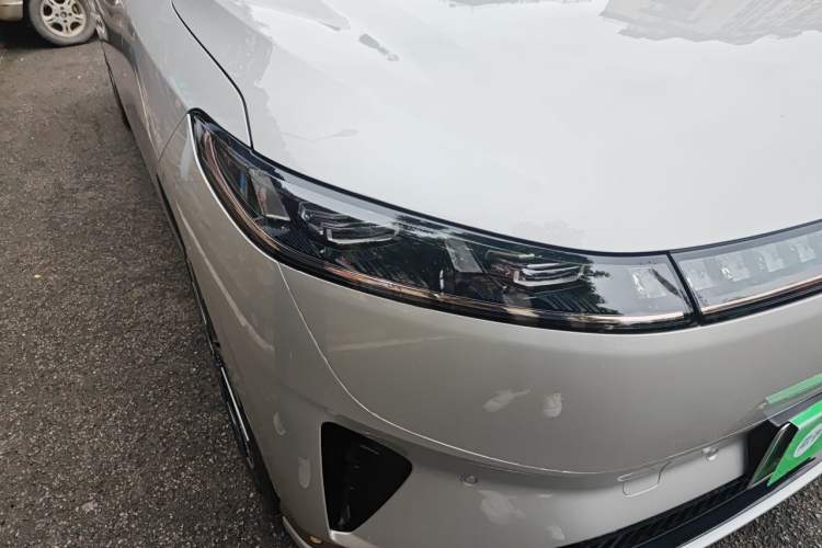 Used Dongfeng eπ eπ008 2024 210Max Range-Extended Version 6 Seats Right Front Headlight