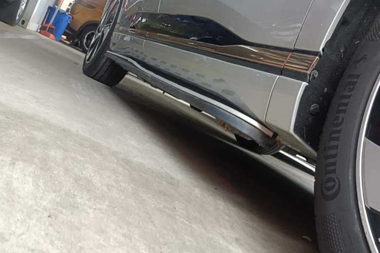 Used Dongfeng eπ eπ008 2024 210Max Range-Extended Version 6 Seats Right Side Sill