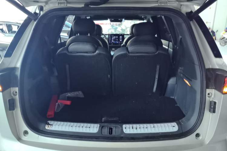 Used Dongfeng eπ eπ008 2024 210Max Range-Extended Version 6 Seats Trunk