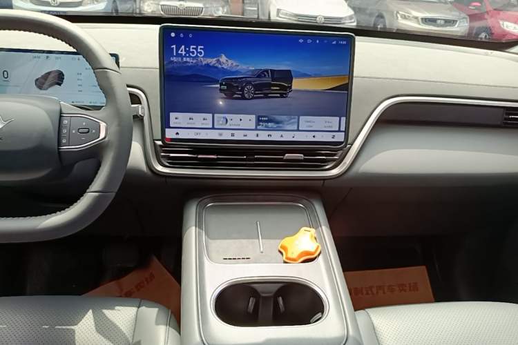 Used Dongfeng eπ eπ008 2025 210Ultra LikeYi Edition 6-Seater Audio And AC Panel