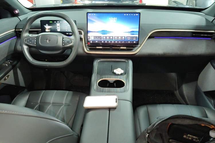 Used Dongfeng eπ eπ008 2025 636Ultra All-Electric Version 5 Seats Center Console