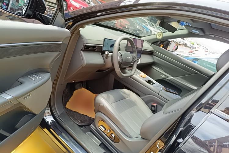Used Dongfeng eπ eπ008 2025 210Ultra LikeYi Edition 6-Seater Driver Seat