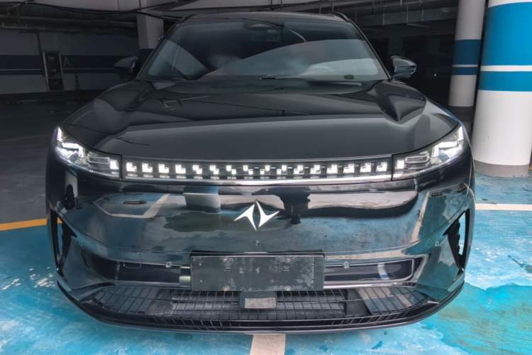 Used Dongfeng eπ eπ008 2025 210Ultra LikeYi Edition 6-Seater Front