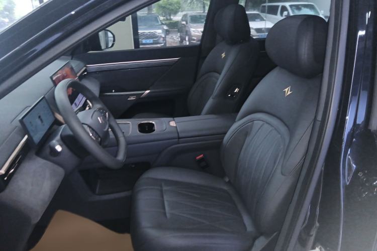 Used Dongfeng eπ eπ008 2025 210 Ultra LikeYi Edition 5-Seater Interior 1