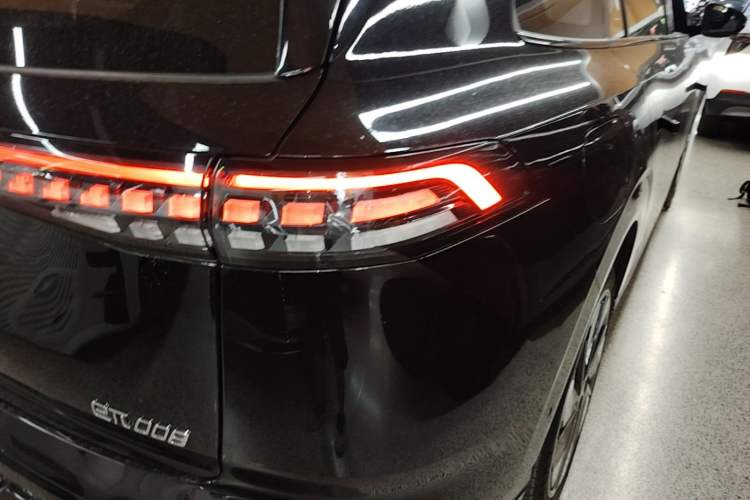 Used Dongfeng eπ eπ008 2025 210Ultra LikeYi Edition 6-Seater Right Rear Taillight
