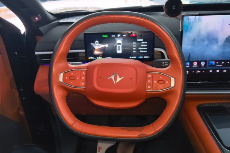 Used Dongfeng eπ eπ008 2025 210Ultra LikeYi Edition 6-Seater Steering Wheel