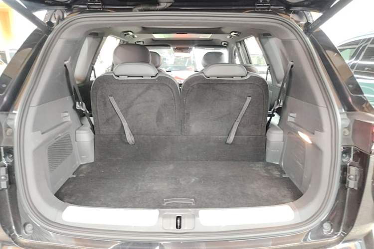 Used Dongfeng eπ eπ008 2025 210Ultra LikeYi Edition 6-Seater Trunk