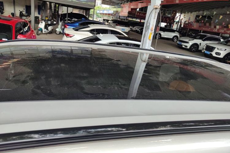 Used Dongfeng eπ eπ008 2025 210 Ultra Range-Extended Version 5 Seats Roof