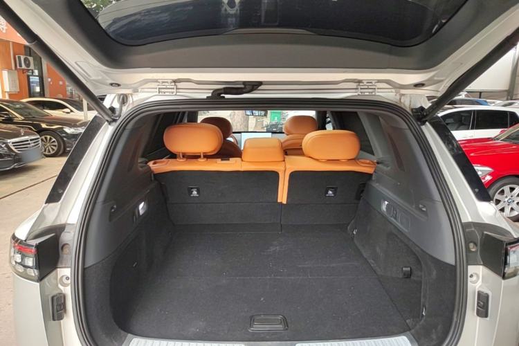 Used Dongfeng eπ eπ008 2025 210 Ultra Range-Extended Version 5 Seats Trunk