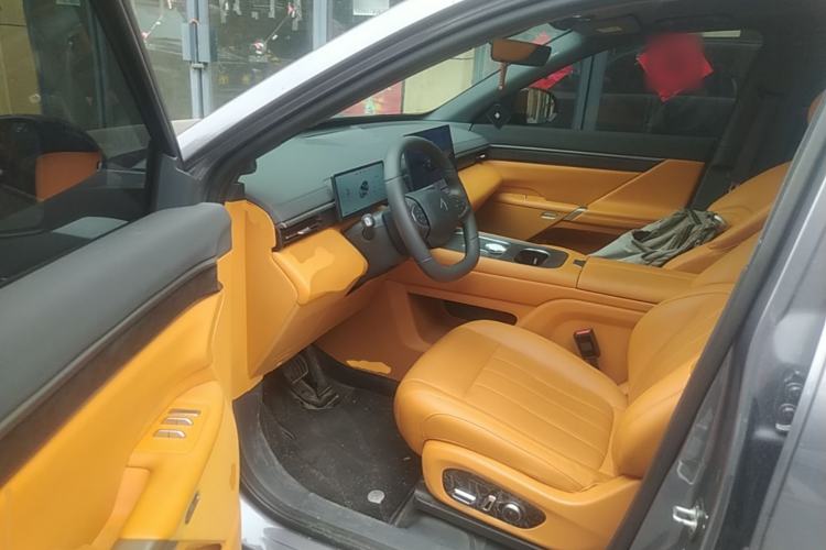 Used Dongfeng eπ eπ008 2025 636Ultra All-Electric Version 6 Seats Driver Seat