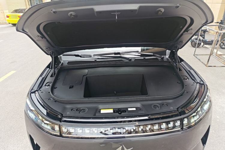 Used Dongfeng eπ eπ008 2025 636Ultra Smart Drive Version 6 Seats Engine Bay
