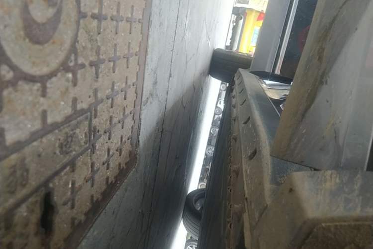 Used Dongfeng eπ eπ008 2025 636Ultra All-Electric Version 6 Seats Right Side Sill