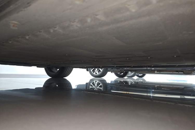 Used Dongfeng eπ eπ008 2025 636Ultra Smart Drive Version 6 Seats Right Side Sill