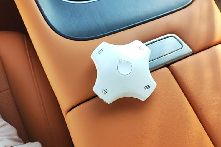 Used Dongfeng eπ eπ008 2025 636Max Rui Edition 6-Seater Vehicle Key