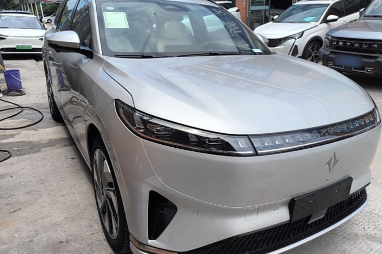 Used Dongfeng eπ eπ008 2025 210 Ultra LikeYi Edition 5-Seater Front Right 45 Deg