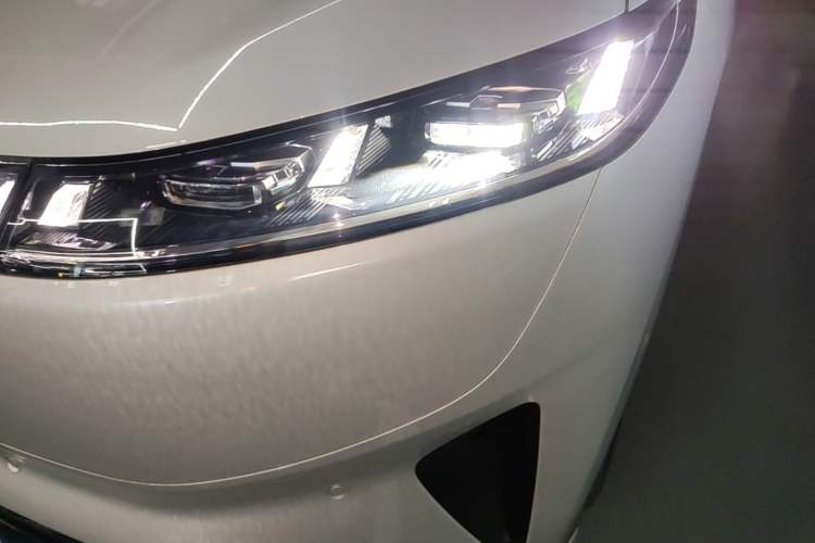 Used Dongfeng eπ eπ008 2025 636Ultra Smart Drive Version 5 Seats Left Front Headlight