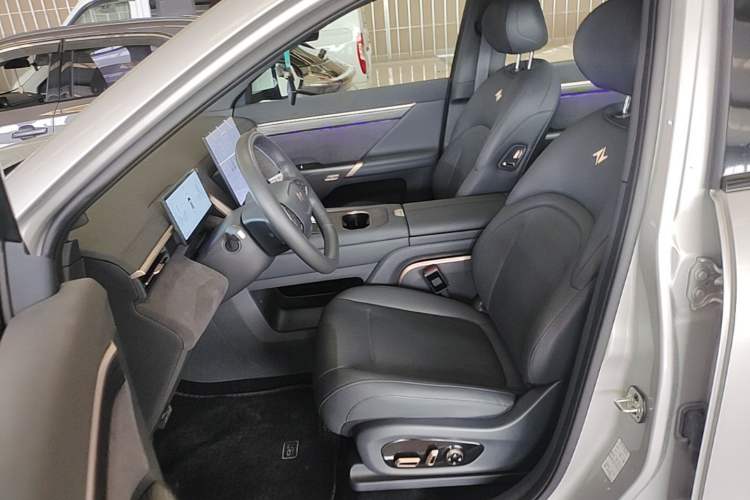 Used Dongfeng eπ eπ008 2025 210Ultra LikeYi Edition 6-Seater Left Front Seat