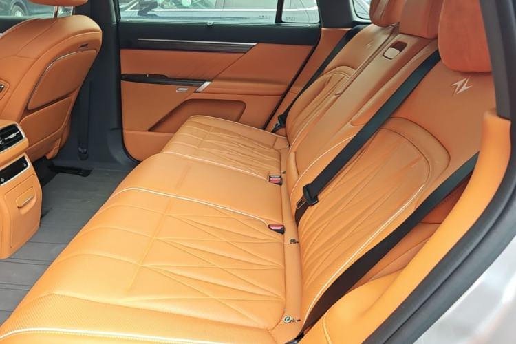 Used Dongfeng eπ eπ008 2025 210 Ultra Range-Extended Version 5 Seats Left Rear Seat