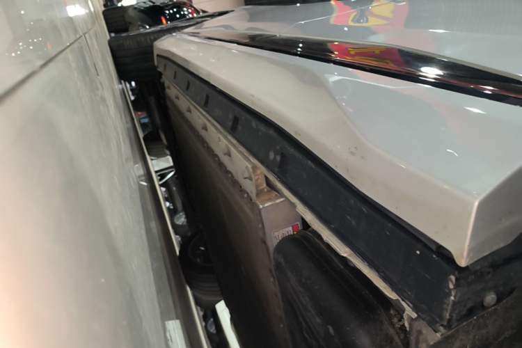 Used Dongfeng eπ eπ008 2025 210 Ultra Range-Extended Version 5 Seats Left Side Sill