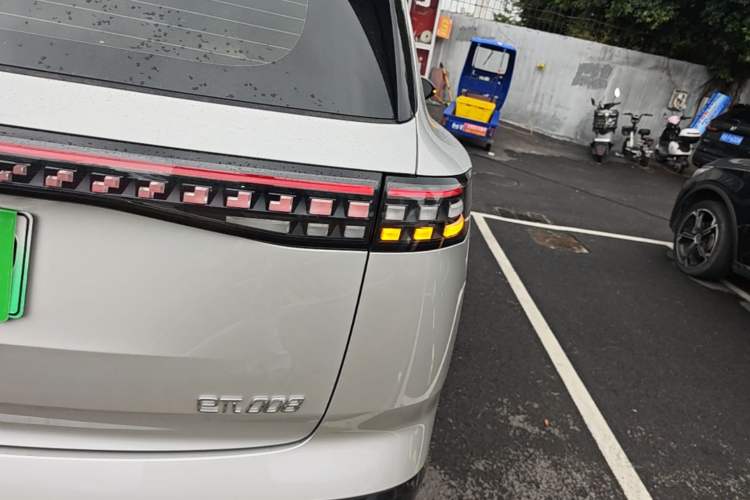 Used Dongfeng eπ eπ008 2025 210 Ultra Range-Extended Version 5 Seats Right Rear Taillight