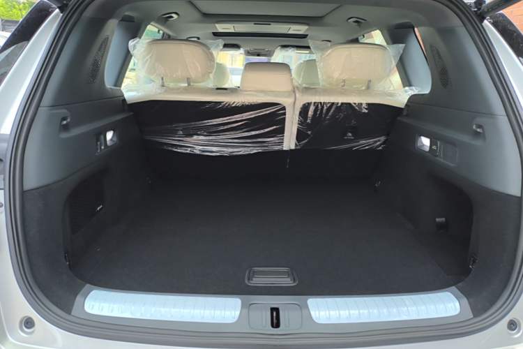 Used Dongfeng eπ eπ008 2025 210 Ultra LikeYi Edition 5-Seater Trunk