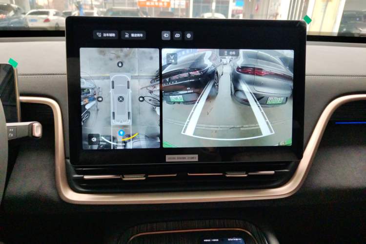 Used Dongfeng eπ eπ008 2025 636Max Rui Edition 6-Seater Audio And AC Panel