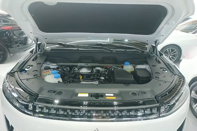 Used Dongfeng eπ eπ008 2025 210 Ultra LikeYi Edition 5-Seater Engine Bay