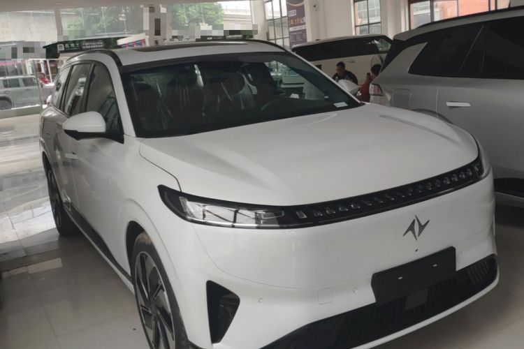 Used Dongfeng eπ eπ008 2025 210 Ultra Range-Extended Version 6 Seats Exterior 1