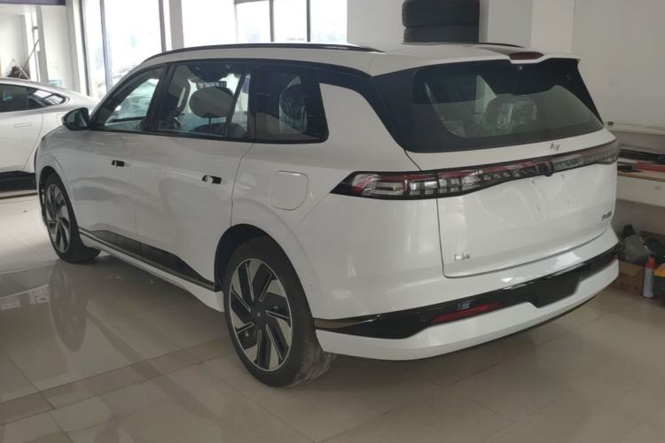 Used Dongfeng eπ eπ008 2025 210 Ultra Range-Extended Version 6 Seats Exterior 2