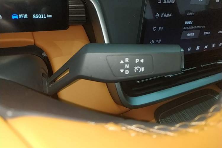Used Dongfeng eπ eπ008 2025 210 Ultra LikeYi Edition 5-Seater Gear Lever