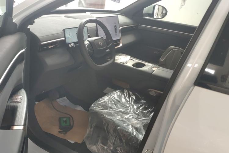 Used Dongfeng eπ eπ008 2025 210 Ultra Range-Extended Version 6 Seats Left Front Seat