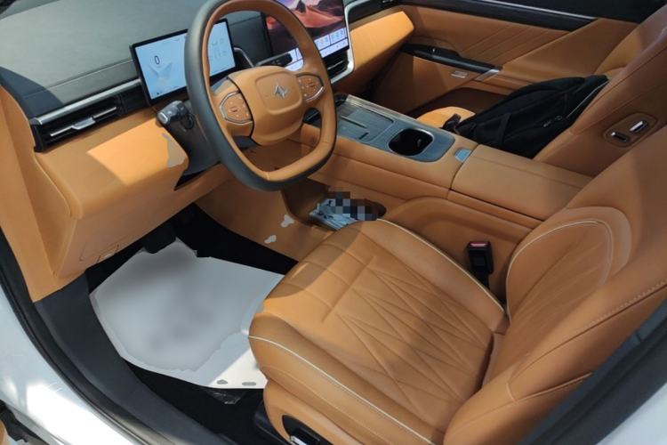 Used Dongfeng eπ eπ008 2025 636Ultra All-Electric Version 5 Seats Left Front Seat